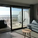 6 Pers Avec Balcon, Piscine Et Acces Direct A - Fr-1-194-195 ラ・トランシュ・シュル・メール
