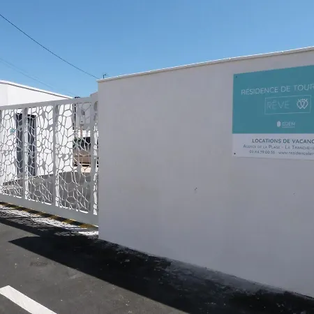 6 Pers Avec Balcon, Piscine Et Acces Direct A - Fr-1-194-195 Apartment La Tranche-sur-Mer