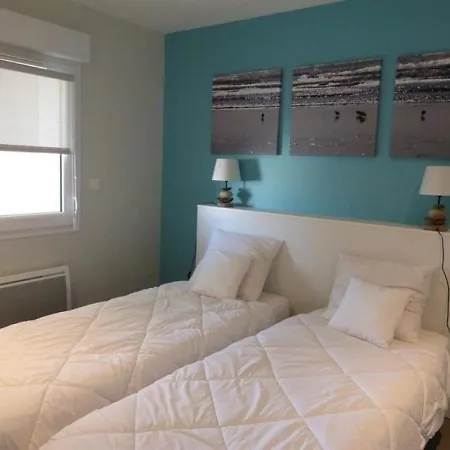 6 Pers Avec Balcon, Piscine Et Acces Direct A - Fr-1-194-195 Apartment La Tranche-sur-Mer