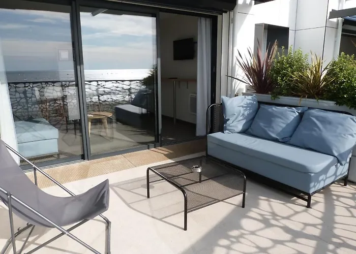 6 Pers Avec Balcon, Piscine Et Accès Direct à - Fr-1-194-195 * La Tranche-sur-Mer