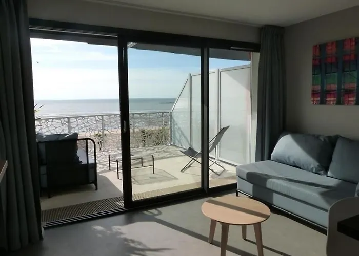 6 Pers Avec Balcon, Piscine Et Accès Direct à - Fr-1-194-195 La Tranche-sur-Mer